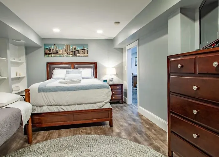 Delightful 1-Br Accommodations Nearby Metro