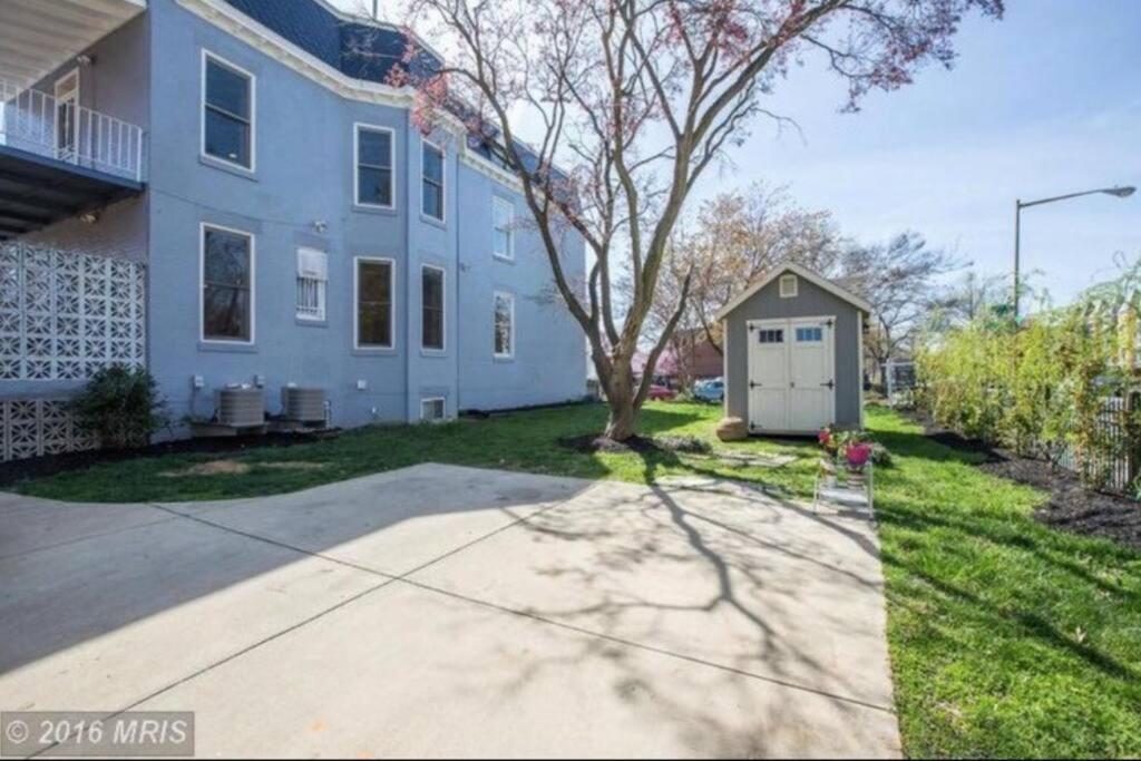 Delightful 1-br Nearby Metro